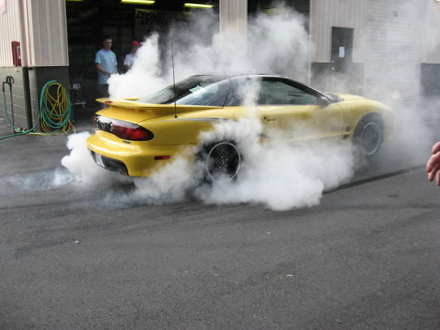Name: othertwinburnout.jpg
Views: 22
Size: 41.9 KB