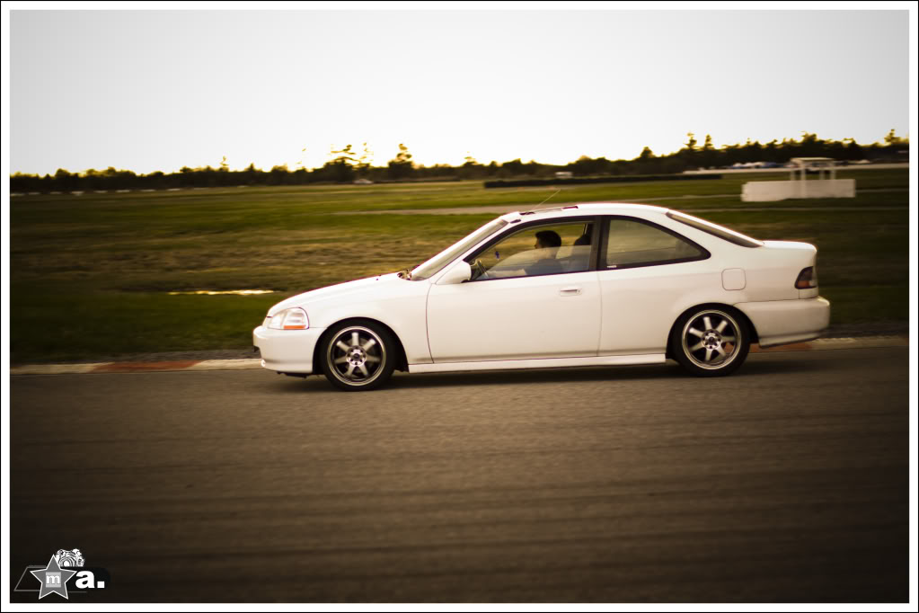 Name: aphimsipasou_tires23trackdayMAY_-18.jpg
Views: 16
Size: 76.0 KB